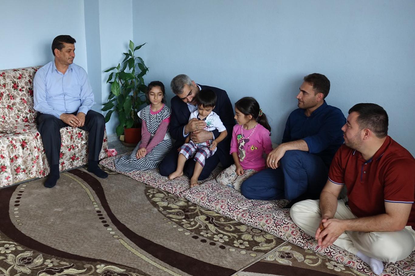 HÜDA PAR'dan şehit, tutuklu ve yetim ailelerine ziyaret HÜDA PAR'dan şehit, tutuklu ve yetim ailelerine ziyaret
